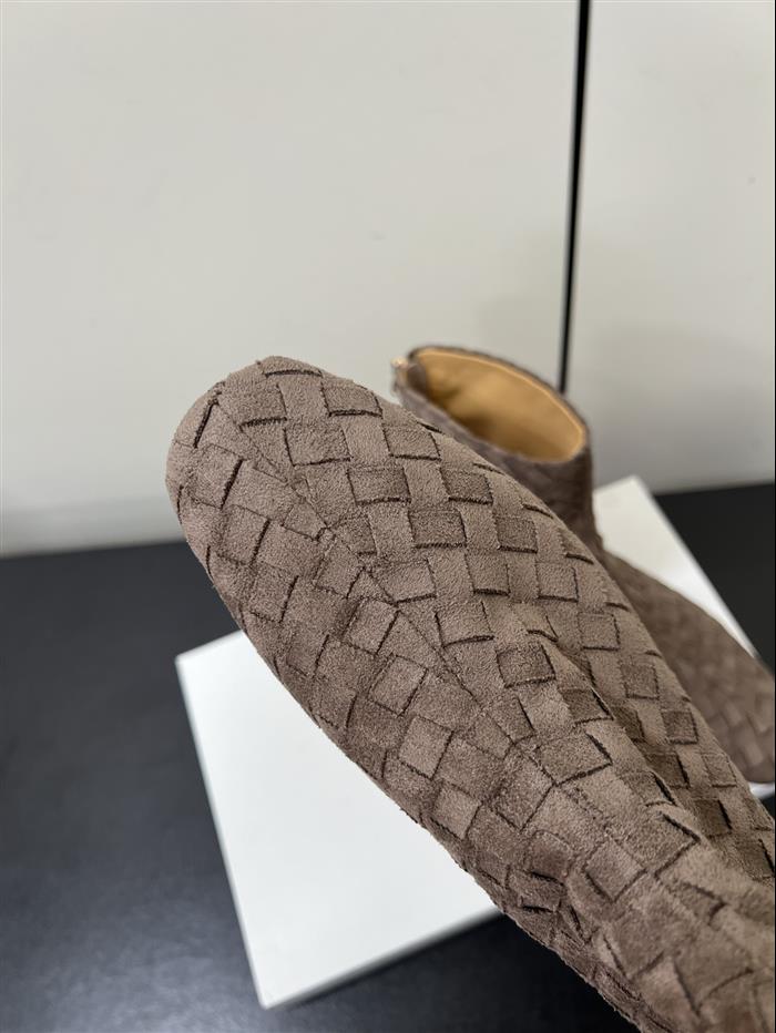 20251128173235107 380